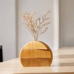 Vase de table en bois composite MDF blanc, style géométrique moderne du milieu du siècle, en forme de spirale |   Décoratif artisanal écologique 22x22x35 cm Aqudus - Product Image 4