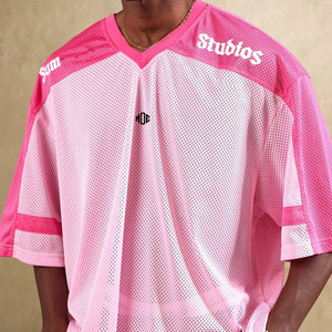 Camiseta de fútbol americano de malla extragrande para hombre, cuello en V, hombros caídos, manga extendida, estilo urbano, personalizable - Product Image 4
