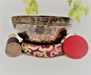 Bols chantants pleine lune faits à la main au népal - Product Image 2