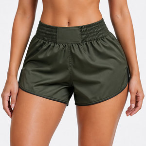 Shorts de sport pour femmes en satin, taille élastique large, passepoil contrastant, fabrication OEM personnalisée, vêtements de sport en gros - Product Image 1