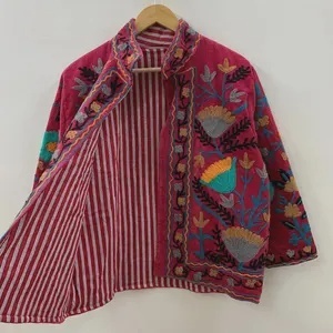 Chaqueta de Terciopelo Bordada Suzani Tradicional para Mujer, Chaqueta Corta Floral Hecha a Mano, Estilo Boho, Moda de Invierno, Precio de Fábrica - Product Image 4