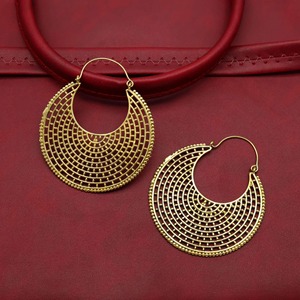 ต่างหูทองเหลืองแท้ ผ่านการรับรองคุณภาพจากห้องปฏิบัติการ ผิวเรียบเนียน ราคาโรงงานขายส่ง - Product Image 2