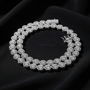 Collier chaîne tennis en argent sterling 925 plaqué or avec moissanite taille brillant et halo glacé, unisexe, pour fêtes et occasions hip-hop - Product Image 4