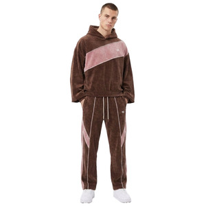 Ensemble de survêtements Y2K pour hommes, tendance, avec logo personnalisé, en velours épais, coupe ample, empiècements contrastants, style streetwear, pantalon de jogging à jambe large en velours - Product Image 1