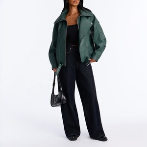 Blouson Moto Femme Tendance et Élégant en Cuir Véritable Vert Foncé avec Fermeture Éclair, Col Rabattu et Ourlet Ceinturé, Style Biker, Fermeture Éclair Funnel - Product Image 4