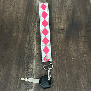 Porte-clés en cuir de vachette fait main personnalisé OEM avec bracelet de poignet et lanière colorée tendance ornée de diamants - Product Image 6