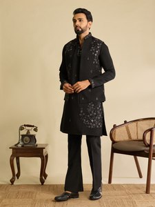 Sherwani bleu indo-occidental pour homme, tenue formelle, broderie florale perlée à la main, tenue de mariage et de fête - Product Image 4