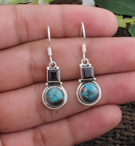 Pendientes de Cobre Azul Natural con Turquesa y Granate Rojo, Plata de Ley 925, Pendientes Colgantes Azules Mohave, Fabricante Mayorista de Joyería - Product Image 2