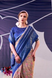 Sari Tradicional Indio Informal con Estampado Floral para Uso Diario y Eventos Festivos para Mujer, Atuendo Cómodo, Elegante y Moderno - Product Image 3