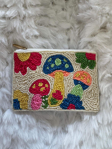 Monedero de cerezas hecho a mano con cuentas, mini carteras bordadas con cuentas de semillas rojas, lindas bolsas con cremallera con patrón clásico de dibujos animados MULTI CRAFT - Product Image 4