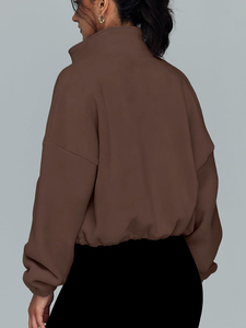 Sweat à capuche streetwear personnalisé pour femme, manches longues, col à capuche, tissu velours, manches bouffantes, logo sur le devant, 100 % lavé - Product Image 6
