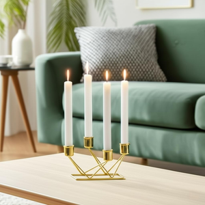Portavelas de Hierro Artesanal para 4 Velas, Diseño Duradero y Portátil, Centro de Mesa Romántico para Cumpleaños, Navidad, Pascua y Hogar - Product Image 2