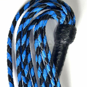 Flogger de Cuero con Construcción Robusta y Colas Multicapa que Ofrecen un Acabado Suave y un Uso Cómodo - Product Image 4
