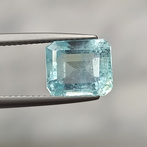 Esmeralda Nigeriana Natural de Corte Octogonal de 4.55 Ct, Gema Suelta Facetada (8x10x6.6 mm) - Product Image 2