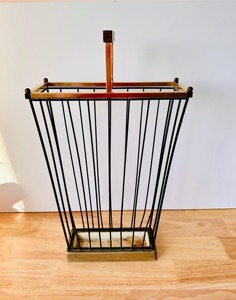 Porte-parapluies de style moderne pour cafés, rangement élégant en métal pour entrée de restaurant et décoration contemporaine – Fabriqué en Inde - Product Image 3