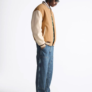 Veste classique pour homme avec tissu résistant et design intemporel pour un confort et un style quotidiens de haute qualité - Product Image 4