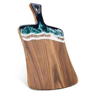 Planche à découper rectangulaire longue en bois avec bord en résine époxy bleue, plateau de service pour charcuterie et fromages, planche de cuisine - Product Image 6