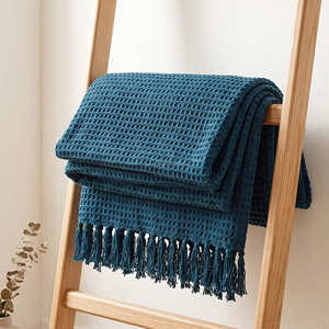 Manta de Algodón con Textura de Waffle en Marrón Natural de 50x60 Pulgadas, Adorno Rústico Decorativo para Sofá, Silla y Dormitorio - Product Image 2