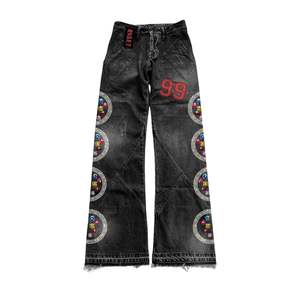 Pantalon en jean personnalisé avec strass latéraux, style streetwear, effet délavé, en coton respirant - Product Image 1