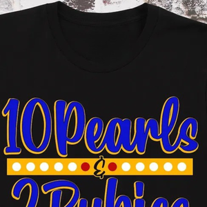 เสื้อยืดลาย 10 ไข่มุก 2 ทับทิม แฟชั่นผู้หญิง เสื้อยืดผ้าฝ้ายลำลอง พิมพ์ลายกราฟิก คอกลม แขนสั้น เสื้อท่อนบน สั่งทำได้ ขายส่ง - Product Image 2