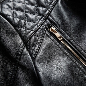 Chaqueta de Motocicleta de Cuero PU Negra para Mujer, Cuello Alto, Cierre de Cremallera, Hombros Acolchados, Ropa de Abrigo para Otoño - Product Image 6