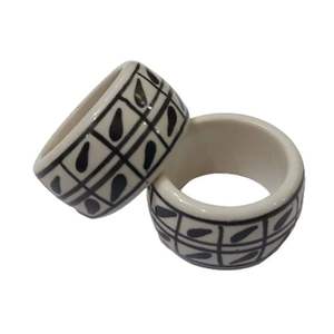 Anneaux de serviette de Pâques fins fabriqués à la main sur mesure Décoration de table en bois unique Cadeaux de Pâques uniques et écologiques - Product Image 5