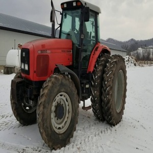 Tracteurs agricoles d'occasion Massey Ferguson 8250 Next Edition 4x4 CVT avec cabine GPS à vendre - Product Image 1