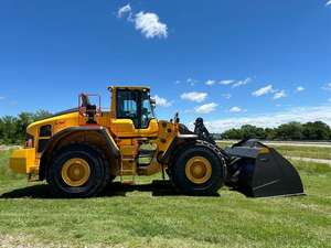 รถตักล้อยาง Volvo L220H ใช้งานน้อย พร้อมชิ้นส่วน HYDAC รถตักหน้าประสิทธิภาพสูง - Product Image 3