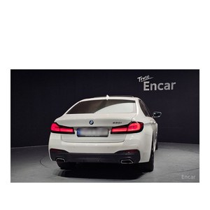 BMW Serie 5 530i M Sport 2023 con Volante a la Izquierda, Caja de Cambios Automática, 23,836 km, Excelente Estado - Product Image 4