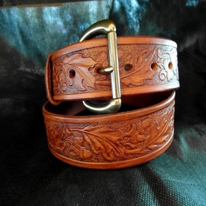 Ceinture de travail western en cuir de vache véritable pour homme, motif floral sculpté à la main, boucle solide en alliage de bronze, ceinture en cuir western authentique - Product Image 1