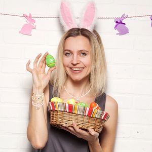 Set di perline fai da te 8243 pz per ragazze, colore macaron, con forbici, corda e accessori decorativi per gioielli - Product Image 2