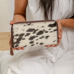 Característica antirrobo larga de cuero genuino hecha a mano para mujer de gama alta, personaje de cubierta de nailon tallado a mano - Product Image 4