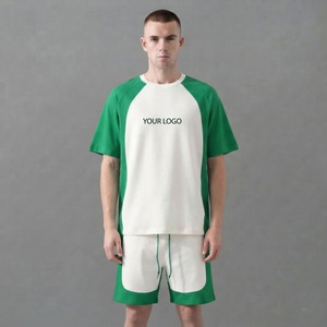 เสื้อยืดโอเวอร์ไซส์ 2 สีแบบ ODM พร้อมกางเกงขาสั้น ชุดเซ็ต 2 ชิ้นสำหรับผู้ชาย ทรงหลวม ไหล่ตก ผ้าคอตตอน 100% หนานุ่ม - Product Image 5