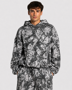 Ensemble de survêtement camouflage pour homme, coupe ample, avec détails contrastants, en molleton de coton premium, comprenant un sweat à capuche et un pantalon de survêtement à jambes larges, vente en gros - Product Image 3