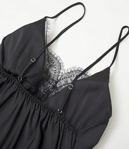 ชุดนอนผู้หญิง 4 ชิ้น คุณภาพสูง เนื้อผ้านุ่ม น้ำหนักเบา ทรงคลาสสิก สวมใส่สบาย สีสันตามสั่ง - Product Image 3