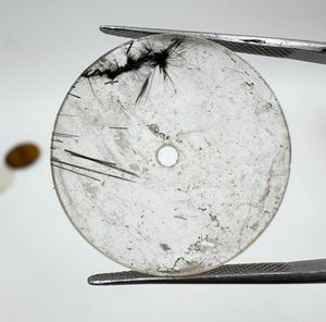 Esfera de reloj plana de rutilo negro natural de 31,50 mm, 0,6 mm de grosor, 2 mm de diámetro del orificio central. - Product Image 2