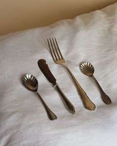 Silver Cutlery Set Stainless Steel Brass Shell Cutleries & <b>Flatware</b> Sets 4 Pcs Premium Quality Silverware Set For Restaurant Use - Product Image 1