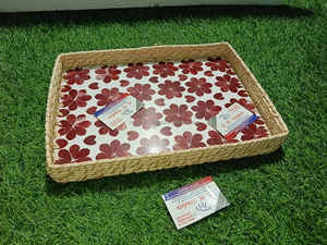 ถาดหวายทรงกลมทำด้วยมือของช่างฝีมือพร้อมตัวฝังมุกหรูหราน้ำหนักเบาชิ้นเสิร์ฟสำหรับการตกแต่งภายในบ้านแบบอินเดียสมัยใหม่ - Product Image 4