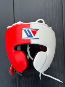 Protège-tête de boxe en cuir de vachette avec boucle réglable, équipement de protection pour adulte, entraînement professionnel, sérigraphie - Product Image 1