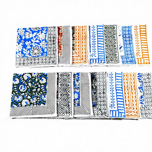 Bandana en coton à motif floral dessiné à la main FABRIA - Fait main, style indien, doux pour la peau, séchage rapide, respirant, durable - Product Image 1