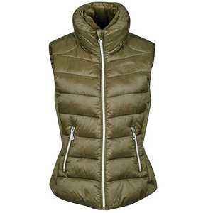 New custom Woman Quilted Vest Lady Sleeveless Jacket Puffer Vest Wholesale Light <b>Weight</b> Padded Vest - Product Image 4