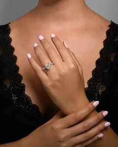 Classic Style Women's Oval Cut Diamond Engagement Ring White Gold Prong Setting - Product Image 4