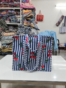 Bolsa de Lona Vintage con Estampado de Cerezas a Rayas Azules y Blancas, con Cierre de Cremallera, Estilo Preppy de Verano, para Compras y Playa - Product Image 1