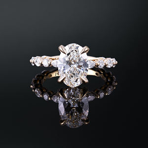 Anillo de Compromiso AMBER JEWELS con Moissanita Corte Marquesa, Chapado en Oro de 18K sobre Plata de Ley, Engaste de Garras, Clásico, Unisex, Certificado GRA - Product Image 2