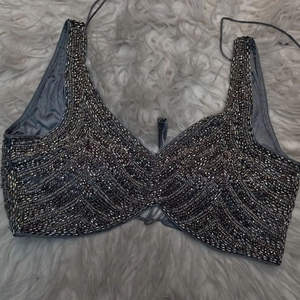 Grey Mesh Woven Crystal <b>Beaded</b> Padded Short Crop Blouse Sweetheart Collar Sleeveless Breathable Anti-Wrinkle Autumn Winter - Product Image 1