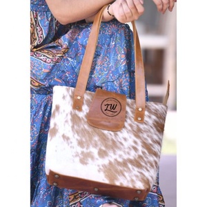 LW Trending Bolsos de cuero de vaca Bolsos de pelo de estilo occidental Resistente al agua Moda de mujer Portátil Elegante Primavera Otoño - Product Image 1