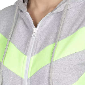 Ensemble de survêtement pour femme gris et vert fluo avec blocs de couleur, sweat à capuche et pantalon zippé sur toute la longueur, vêtements de sport décontractés avec poches latérales - Product Image 4
