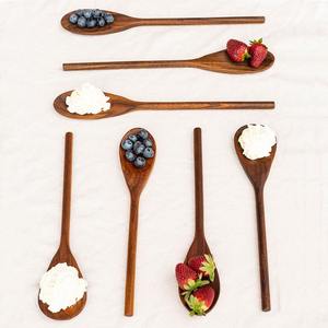 Best-seller Cuillère de service en bois naturel de haute qualité, moderne, luxueuse et durable pour hôtel, restaurant et usage domestique - Product Image 1