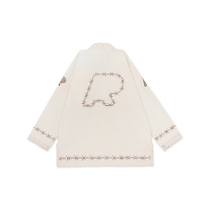 Uniforme de Artes Marciales Blanco para Jiu-Jitsu, Modelo Albino & Preto Barrier Gi, con Diseño de Bordado de Alambre de Púas y Detalles Blancos - Product Image 3