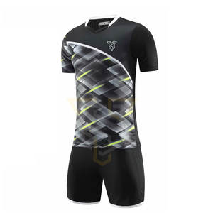 Maillot de football unisexe adulte de haute qualité, en polyester durable, style premium, impression de logo personnalisé, fabriqué au Pakistan - Product Image 1